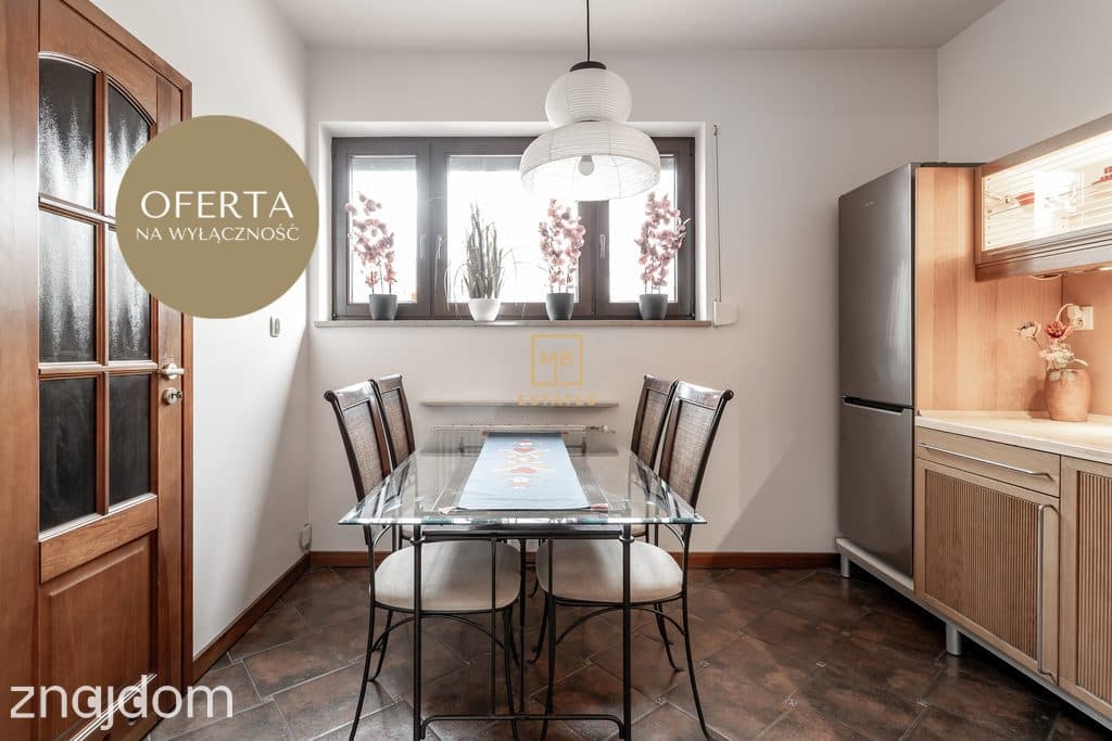 Klimatyczny dwupoziomowy apartament na wynajem - zdjęcie 18