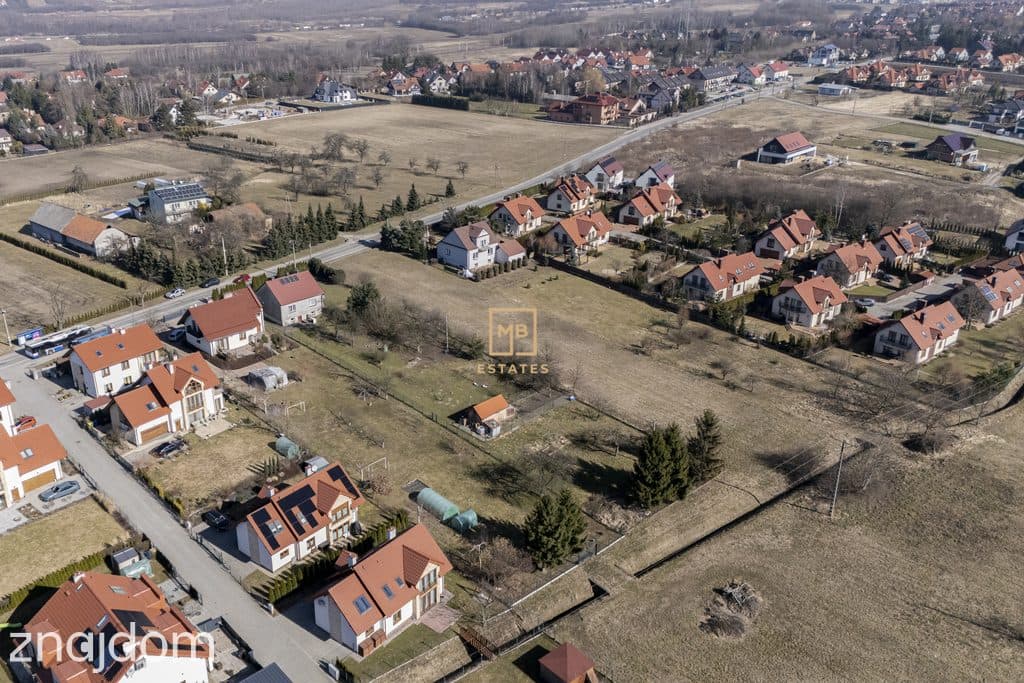 Dom z potencjałem inwestycyjnym, 3276m2 działki - zdjęcie 17