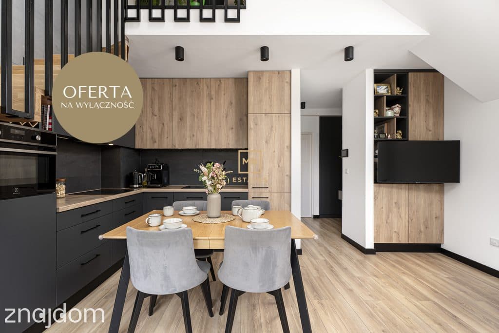 Dwupoziomowy apartament na kameralnym osiedlu - zdjęcie 2