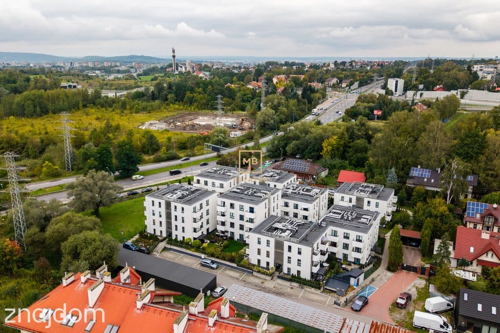 Słoneczne i nowoczesne mieszkanie z balkonem - zdjęcie 16