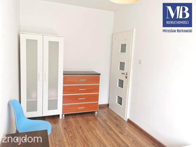 Przestronne, mieszkanie 64 m² - pięć pokoi ! - zdjęcie 2