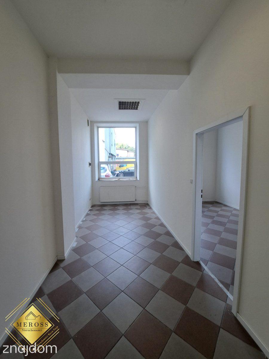 Dwupomieszczeniowe biuro w centrum - zdjęcie 8