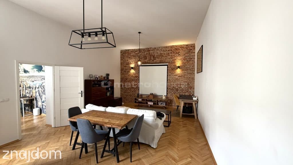 Centrum, przestrzeń, charakter, styl - zdjęcie 2