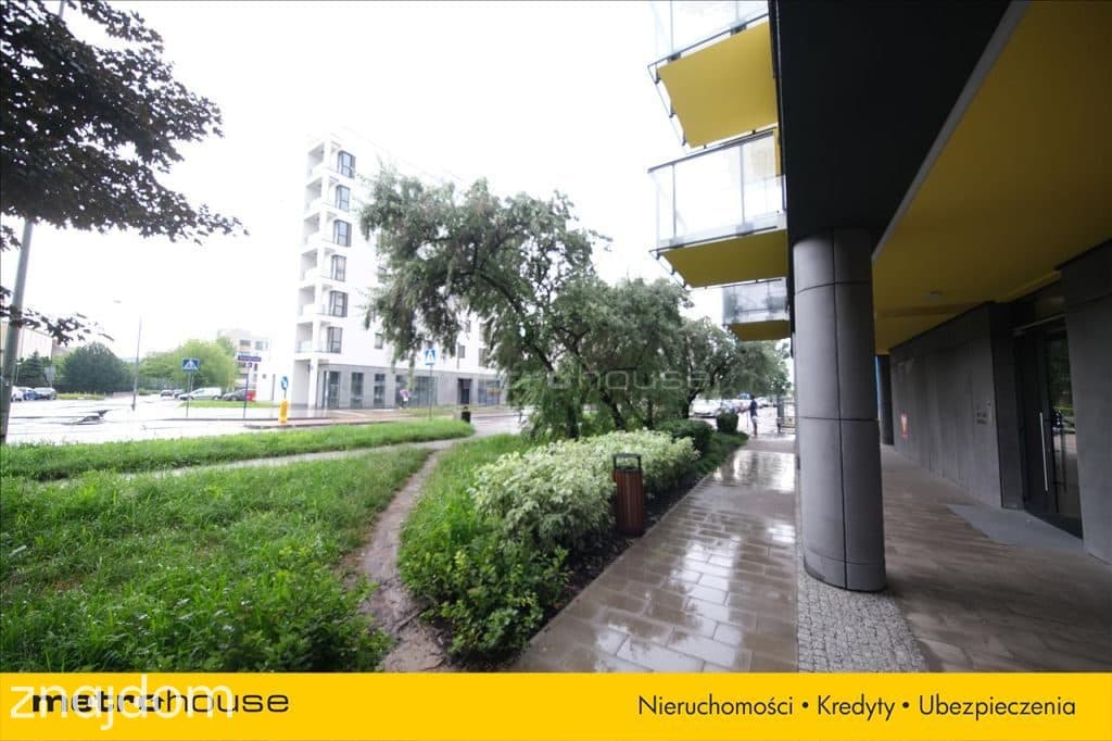 Nowy lokal z pełnymi witrynami na otwartym planie - zdjęcie 12