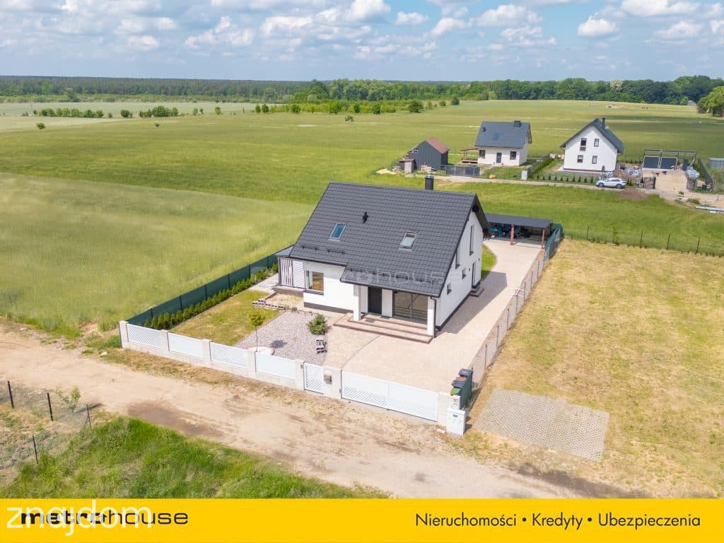 Nowoczesny i wygodny dom w kameralnej okolicy - zdjęcie 24