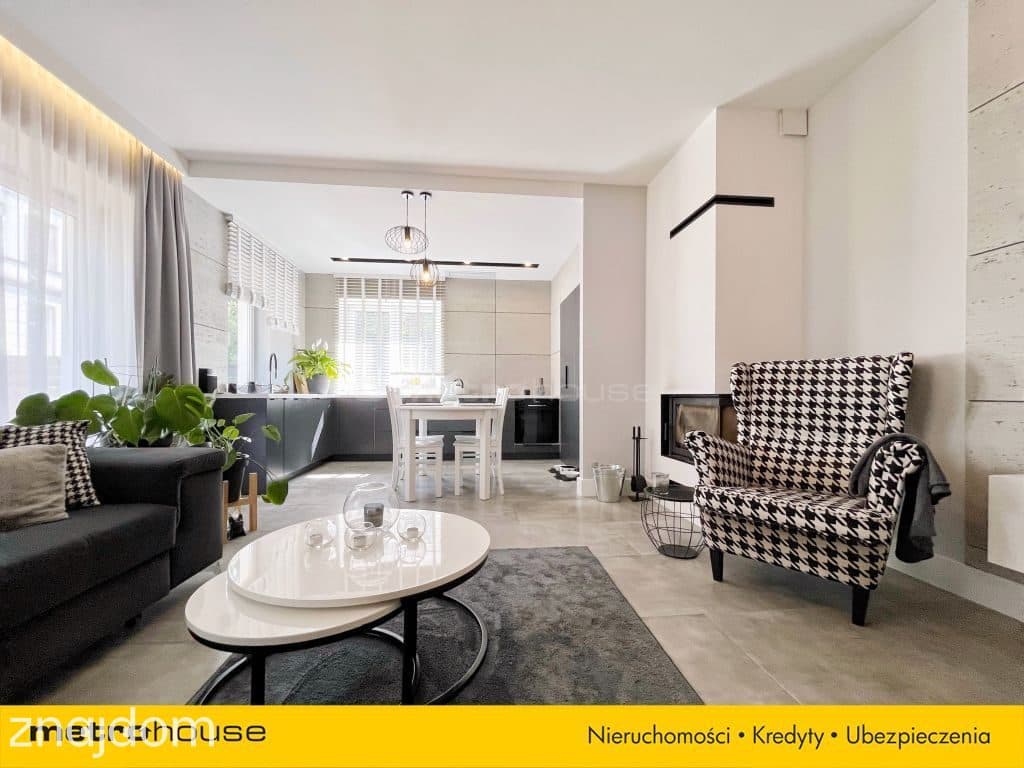 Piękny dom na wsi po remoncie z ogrodem i tarasem! - zdjęcie 7