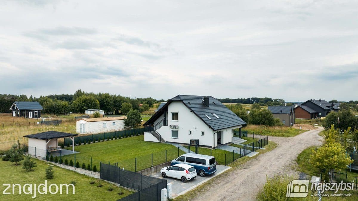 Dom, Pogorzelica - zdjęcie 2