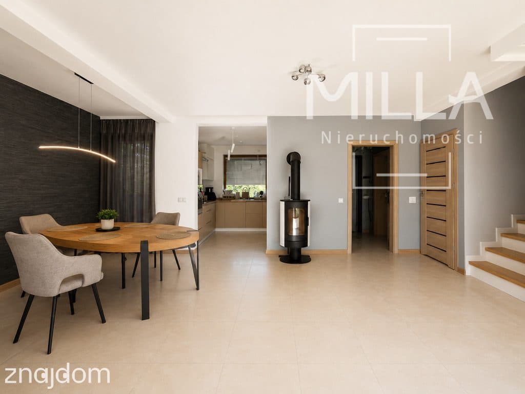 Dom 258 m² komfortu w sąsiedztwie lasu - zdjęcie 7