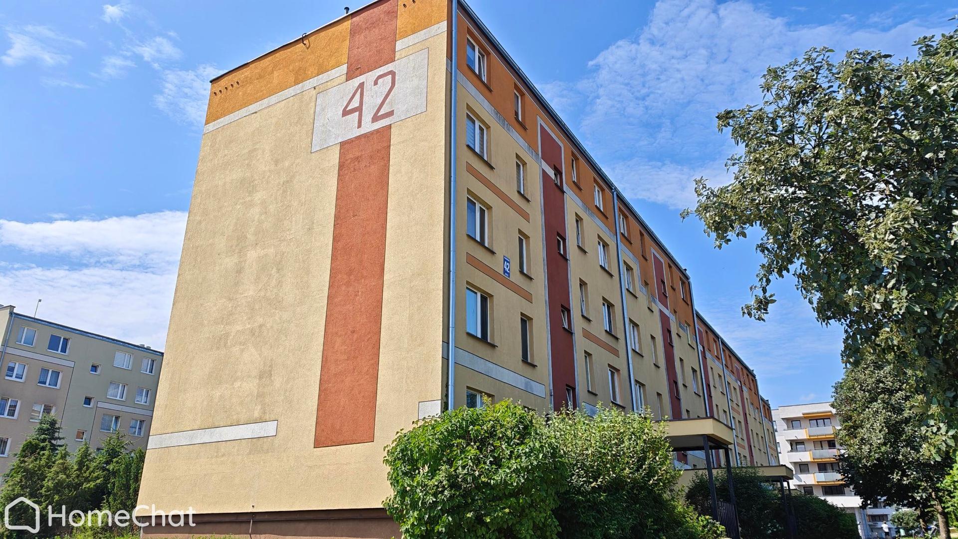 Przestronne mieszkanie z własnym ogródkiem – Ełk, os. Kochanowskiego