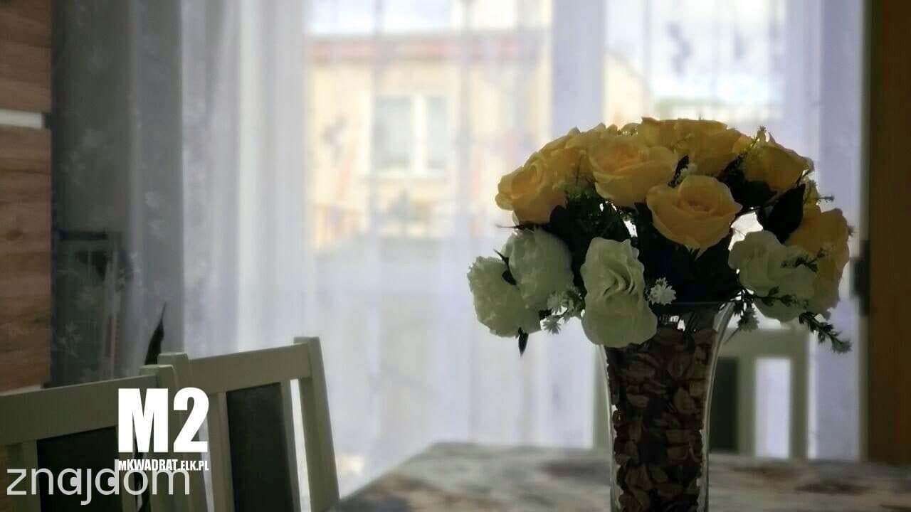 Na sprzedaż mieszkanie po remoncie z niskim czynszem i garażem - zdjęcie 2