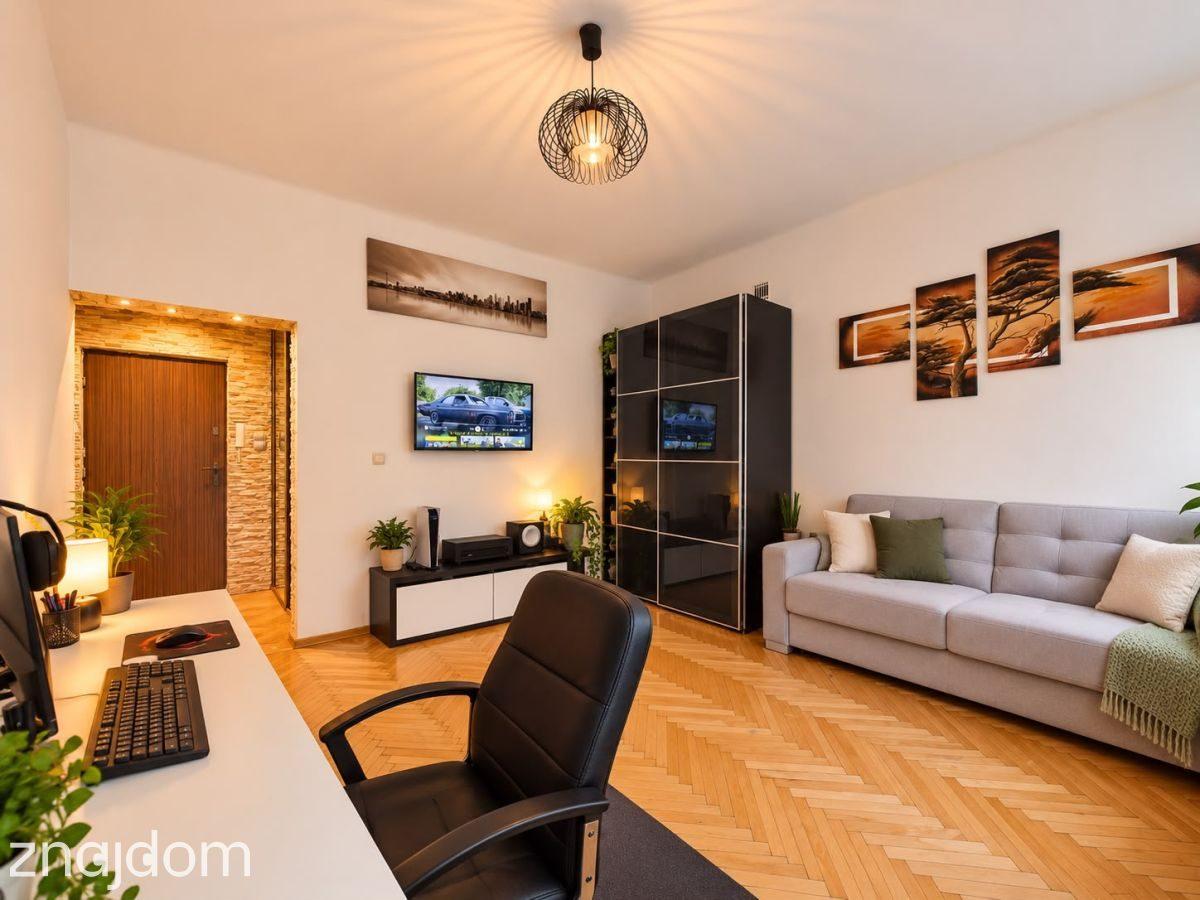 36,2 m2 | Plac Zbawiciela | kamienica