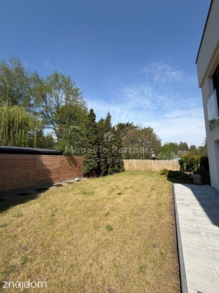Nowy wolnostojący dom w Bielawie - zdjęcie 11