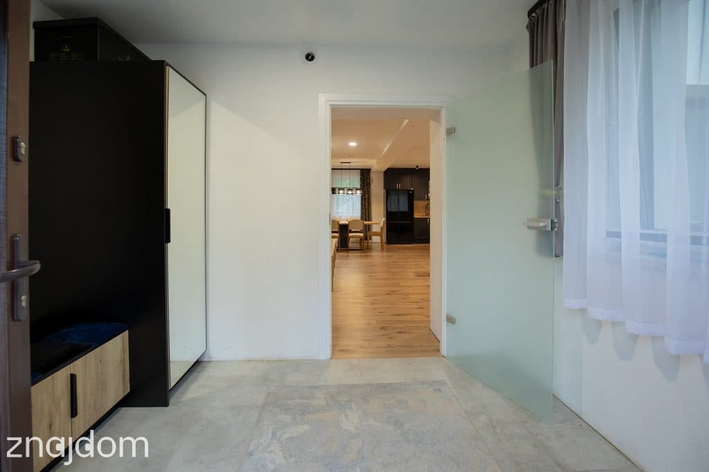 Mieszkaj i prowadź biznes! Dom 250m² + Hala 150m² - zdjęcie 11