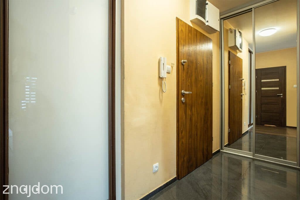 Gotowe 40 m2 w centrum z garażem i komórką - zdjęcie 7