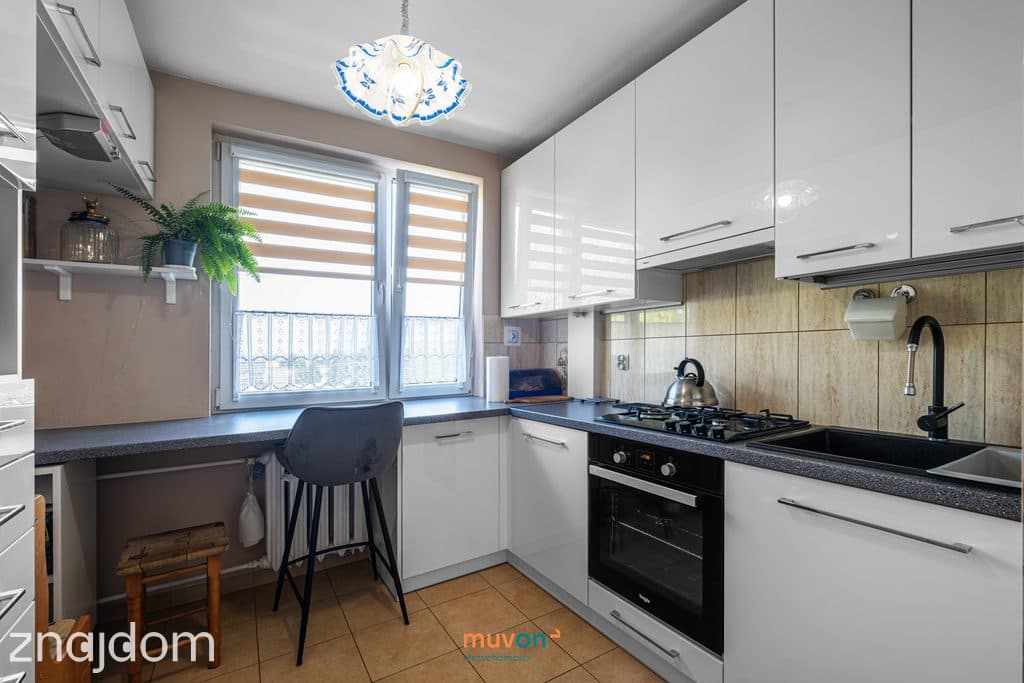 Przestronne, rozkładowe 3-pokojowe mieszkanie - zdjęcie 2