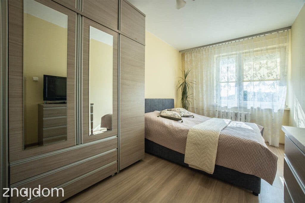 62 m² z garażem wśród zieleni - zdjęcie 3