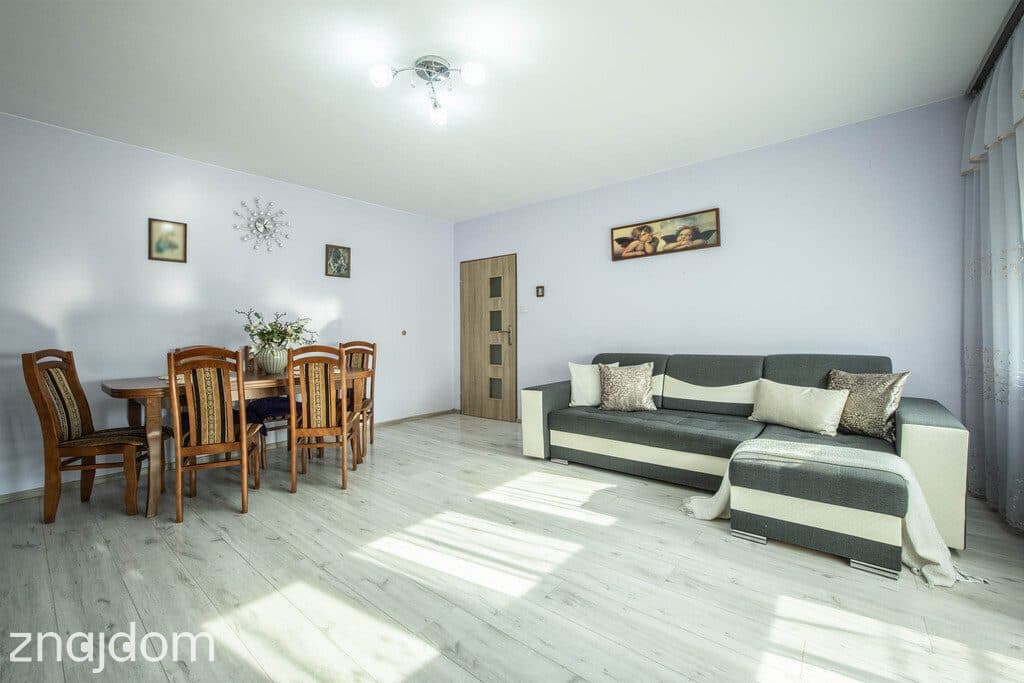 62 m² z garażem wśród zieleni - zdjęcie 2