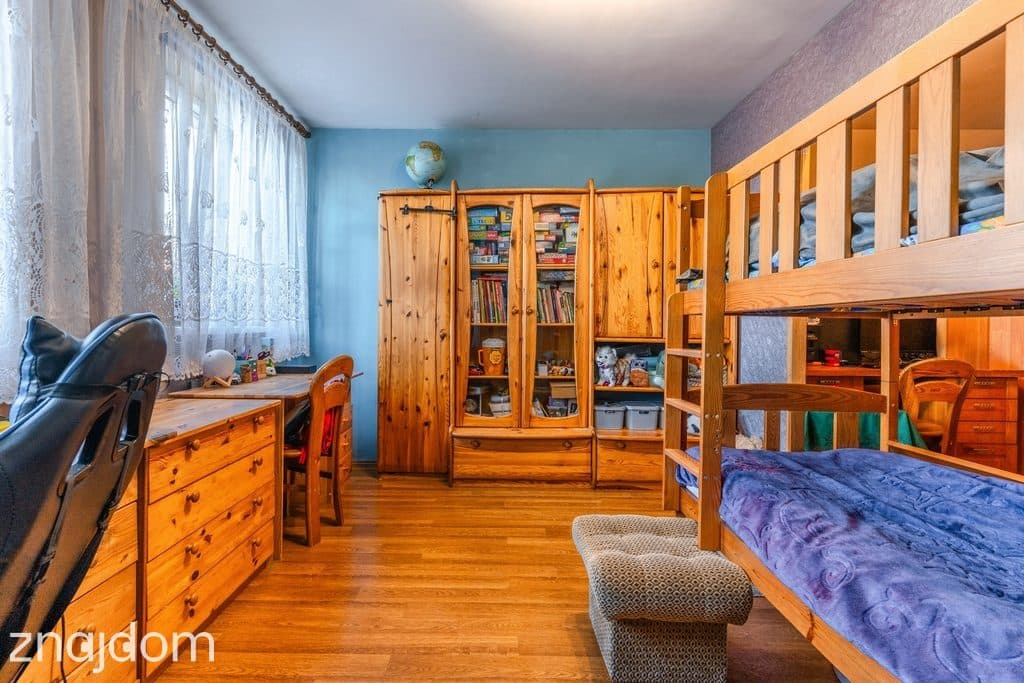 Zamieszkaj w centrum, 2 garaże i podwórko - zdjęcie 9