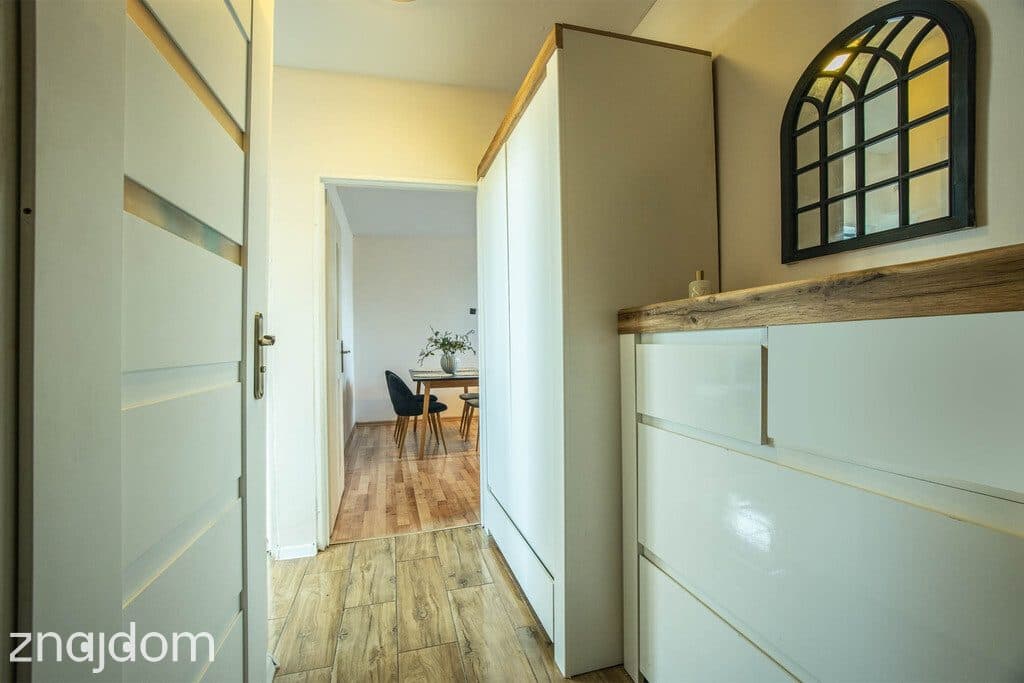 Dwa pokoje, balkon i spokój na ostatnim piętrze - zdjęcie 8