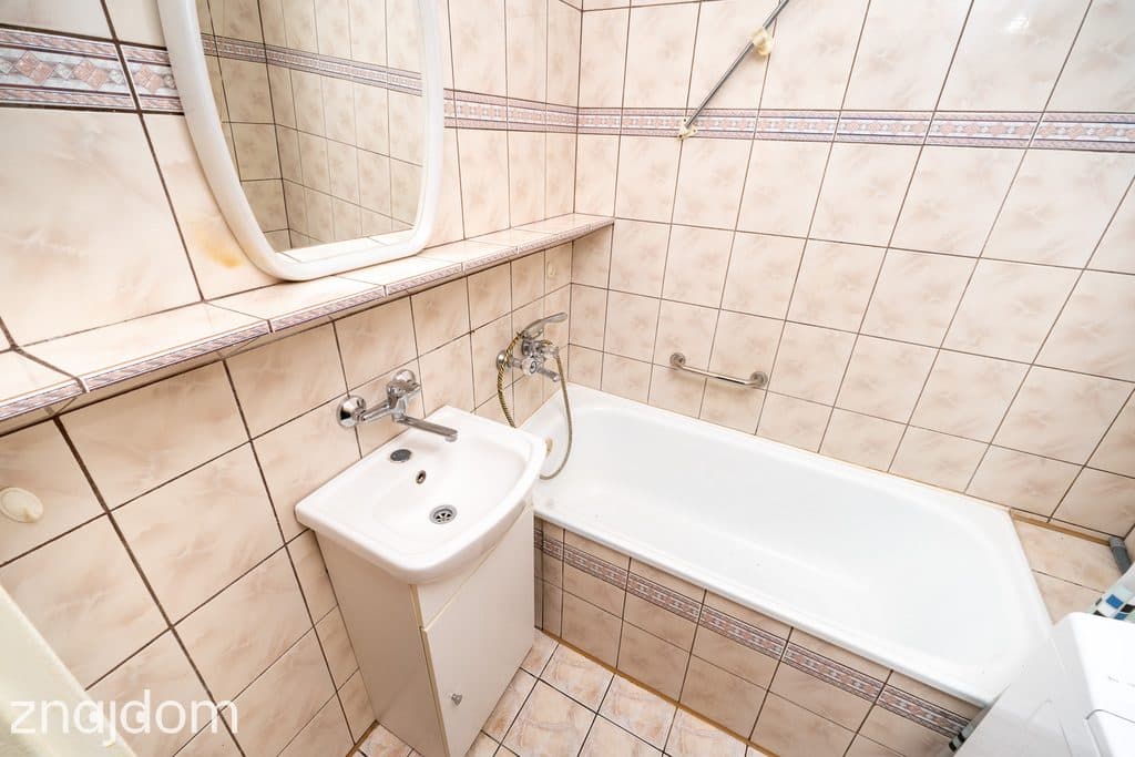 Oglądaj mecze GKS z balkonu! 3 pokoje, 48m2 na POW - zdjęcie 9