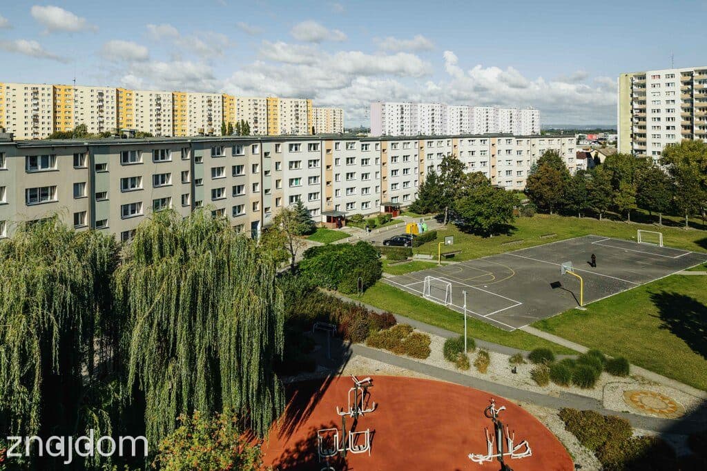 3 pokoje na Os. Słonecznym - piwnica, balkon - zdjęcie 13