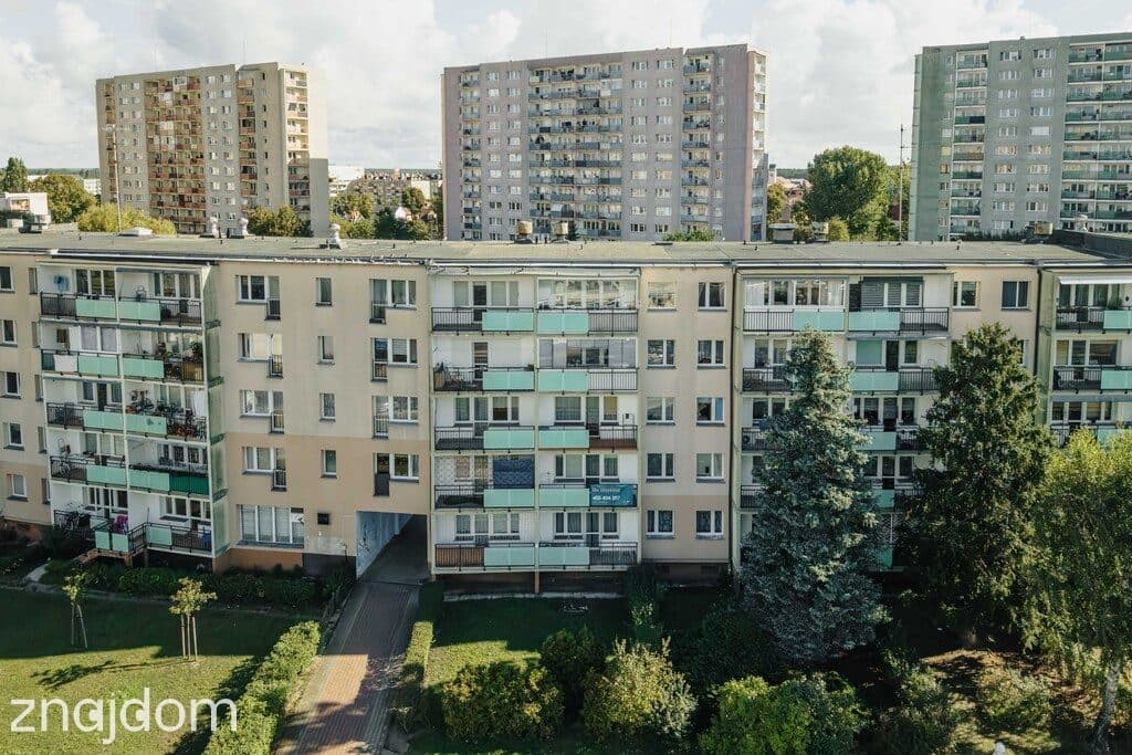 3 pokoje na Os. Słonecznym - piwnica, balkon - zdjęcie 15