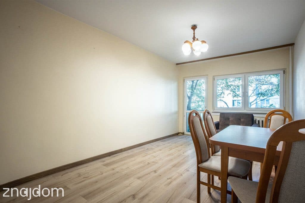 45 m², 1. piętro przy Kasprzaka – zrób po swojemu!