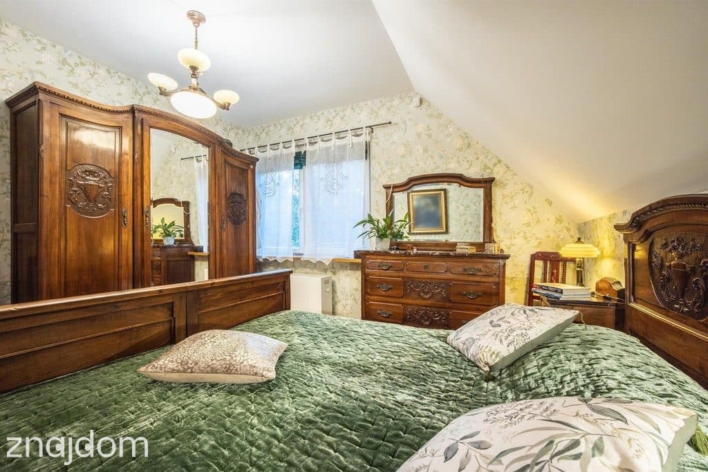 Urokliwy dom w sercu Sokolnik, 129 m2 stylu i 1035 m2 leśnej oazy! - zdjęcie 14