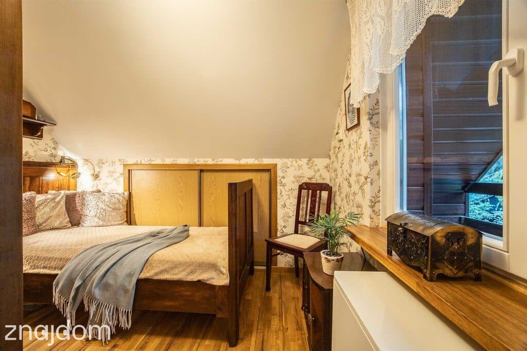 Urokliwy dom w sercu Sokolnik, 129 m2 stylu i 1035 m2 leśnej oazy! - zdjęcie 18
