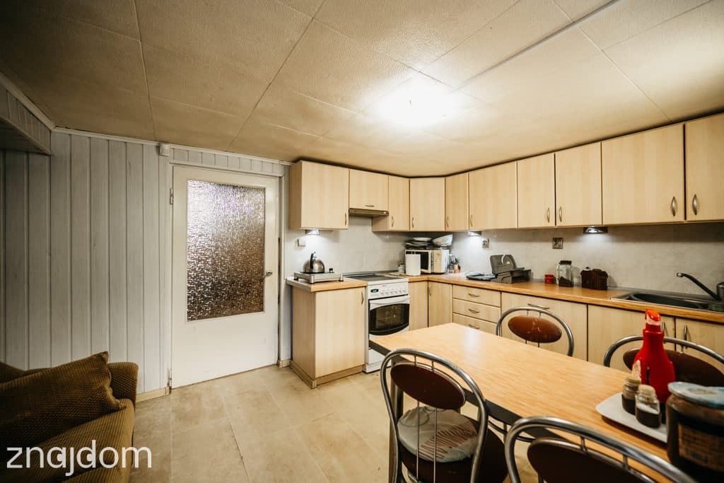 Dom 165 m² z pięknym ogrodem i 2 garażami | Konin, - zdjęcie 16
