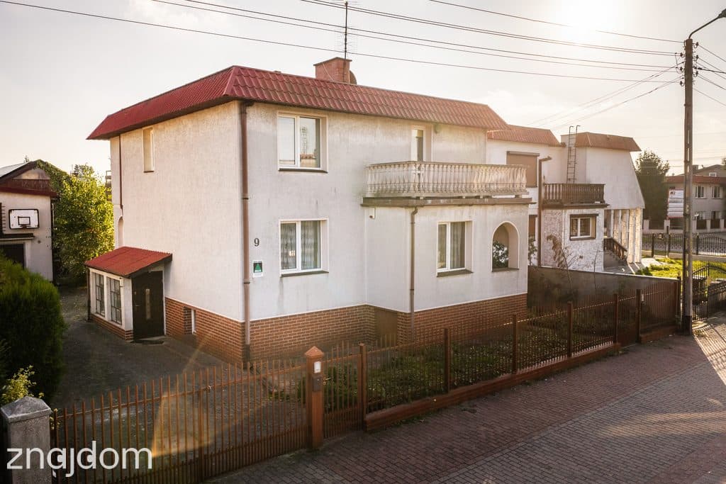 Dom 165 m² z pięknym ogrodem i 2 garażami | Konin,