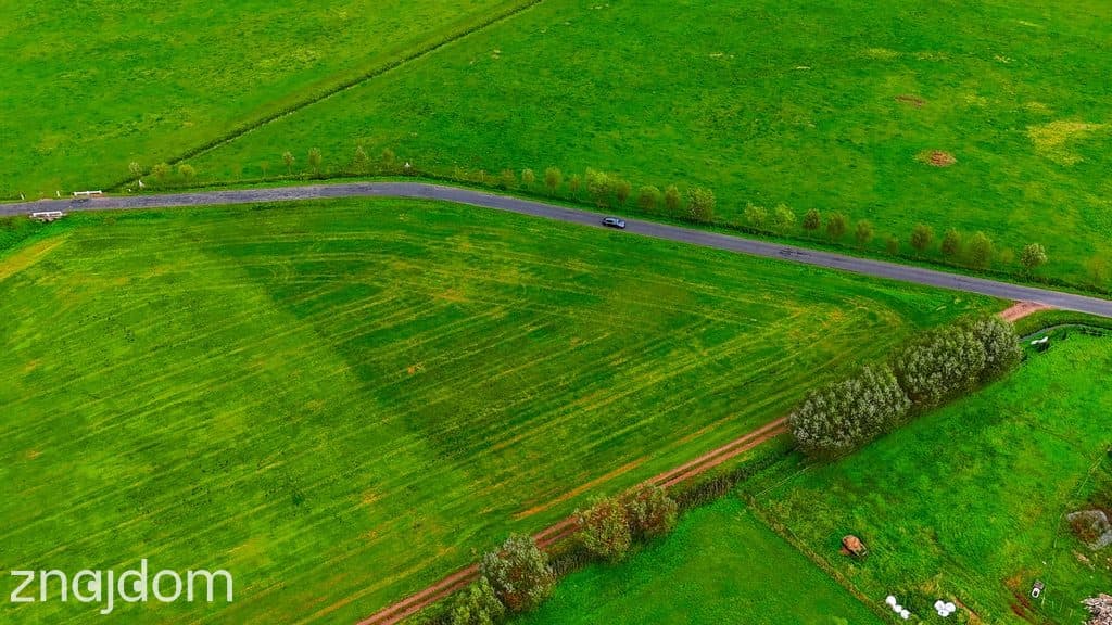 Gotowa do budowy działka w otoczeniu natury!
