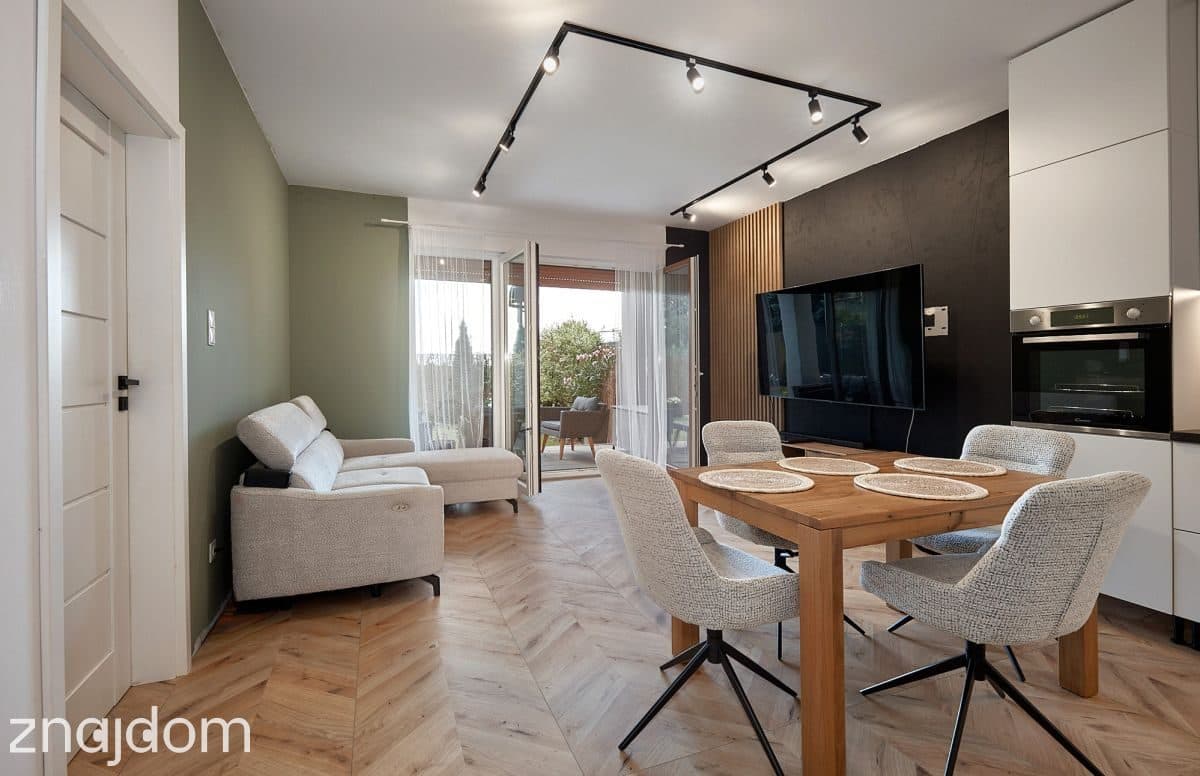 Mieszkanie z tarasem i ogrodem, 54m2 + 120m2 - zdjęcie 11