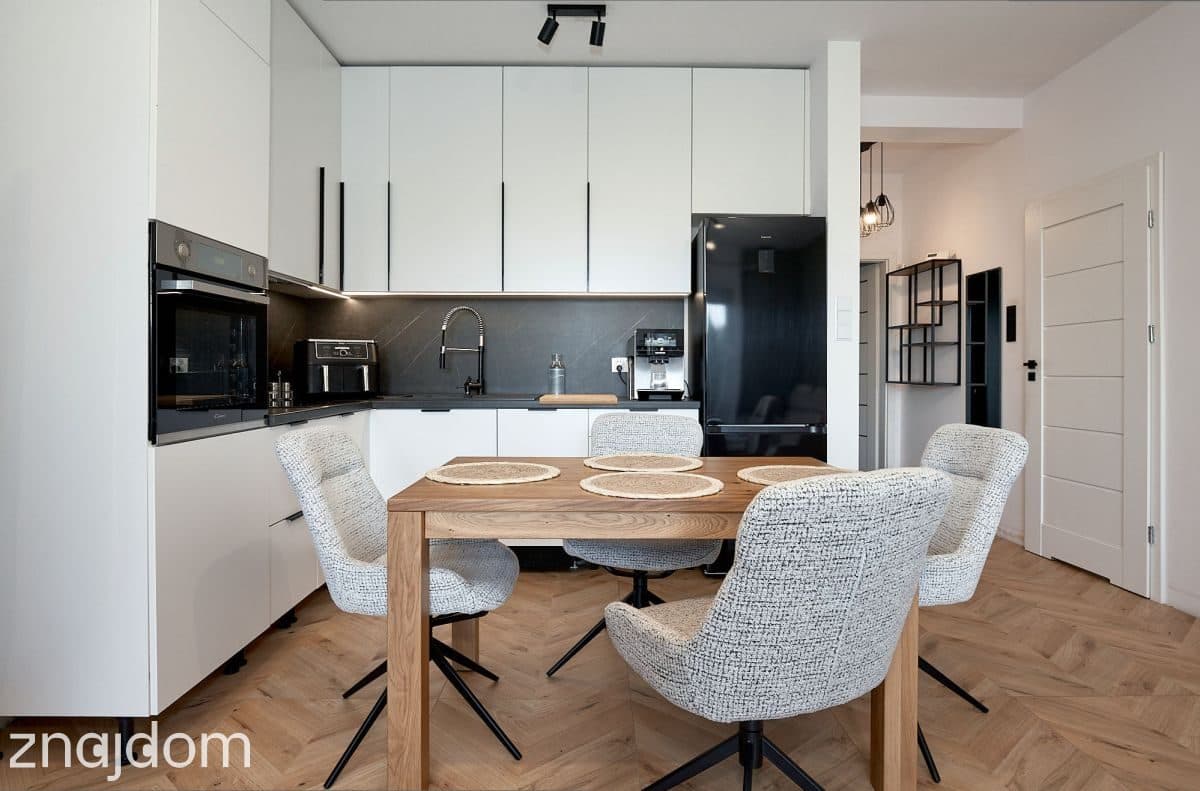 Mieszkanie z tarasem i ogrodem, 54m2 + 120m2 - zdjęcie 12