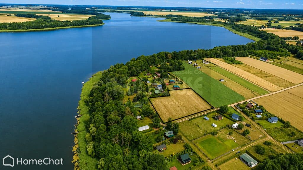 Wyjątkowa działka nad jeziorem Woświn