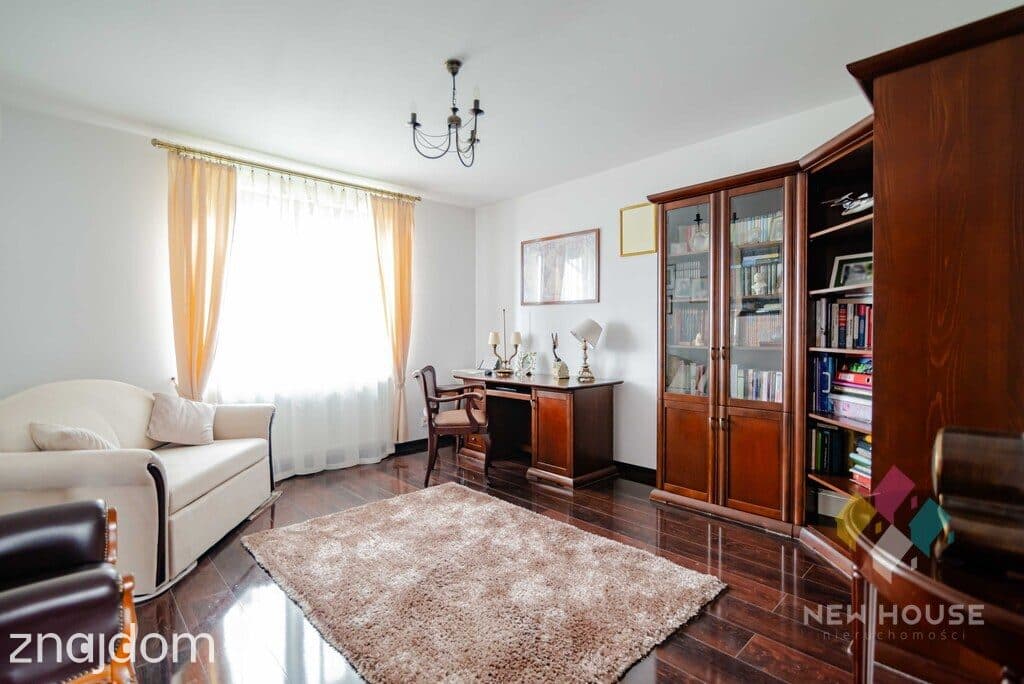 Dom na wzniesieniu z tarasem, działka 5882 m2 - zdjęcie 5