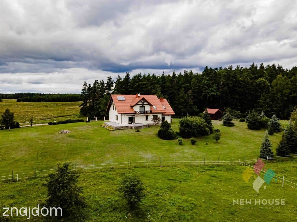Dom na wzniesieniu z tarasem, działka 5882 m2 - zdjęcie 8
