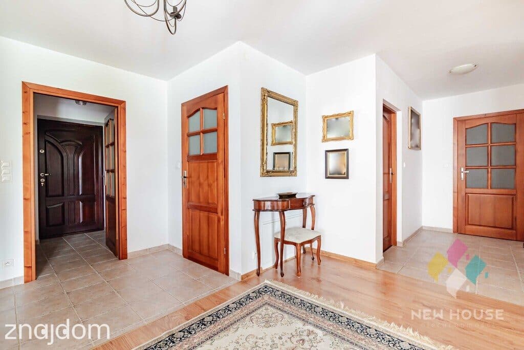 Dom na wzniesieniu z tarasem, działka 5882 m2 - zdjęcie 9