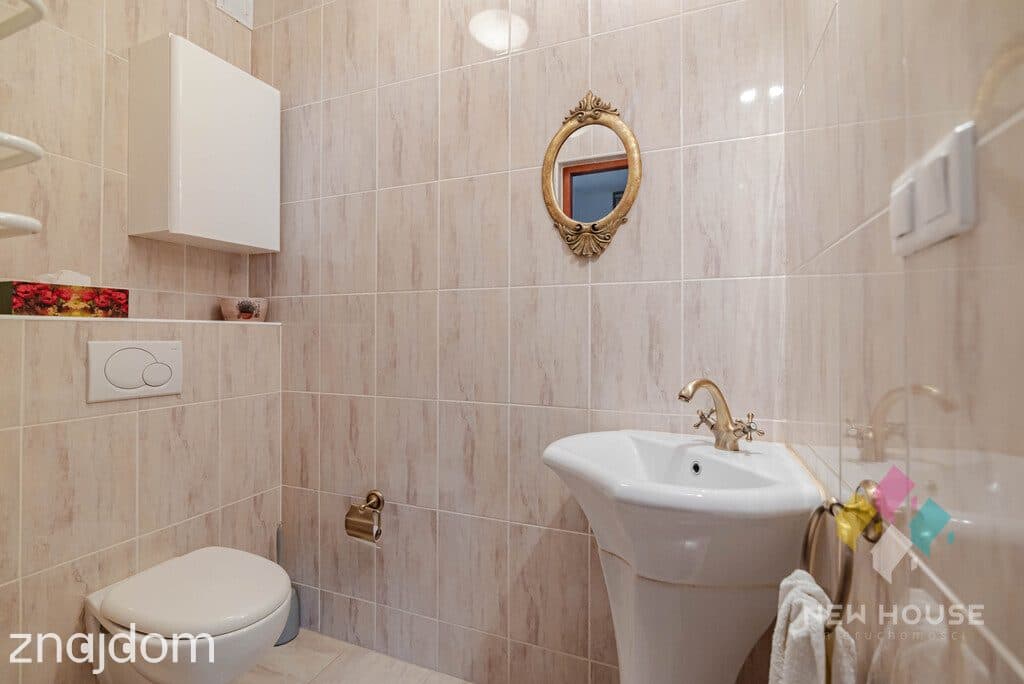 Dom na wzniesieniu z tarasem, działka 5882 m2 - zdjęcie 14