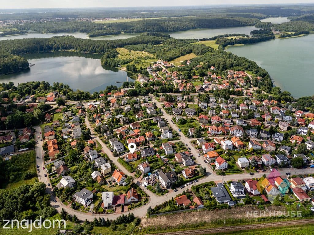 Dom na Jeziorem Sukiel, garaż, wiata, ogród - zdjęcie 12