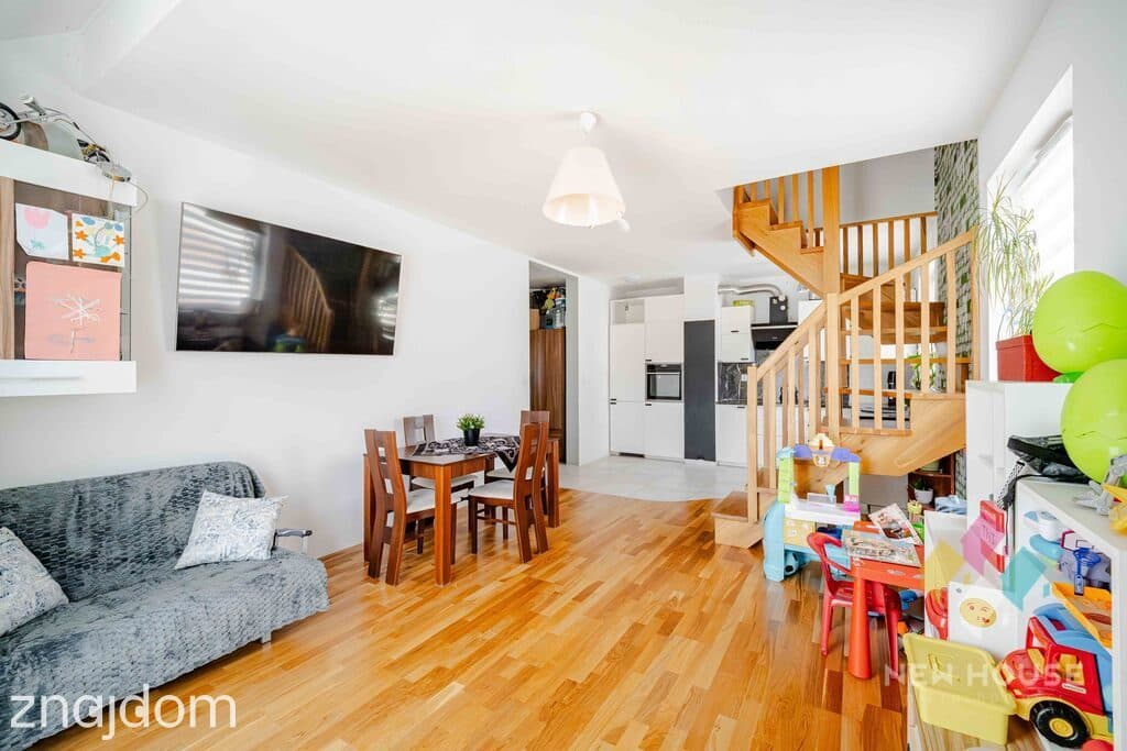 Bartąska, 2-poziomowe mieszkanie, balkon, winda - zdjęcie 3