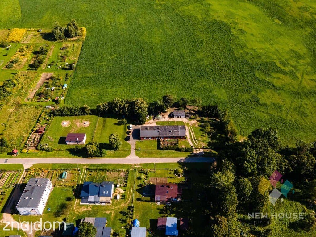 Przestronny dom z 5 pokojami, duża działka - zdjęcie 13