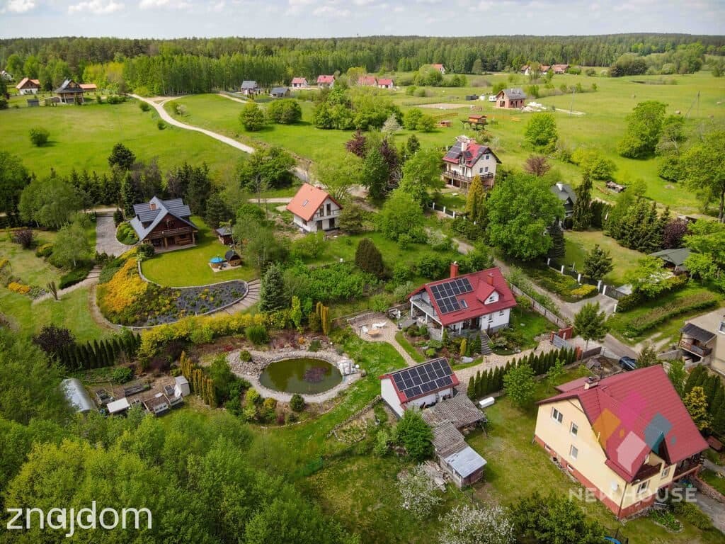 Borowe, dom z dużym tarasem, własnym stawem - zdjęcie 8