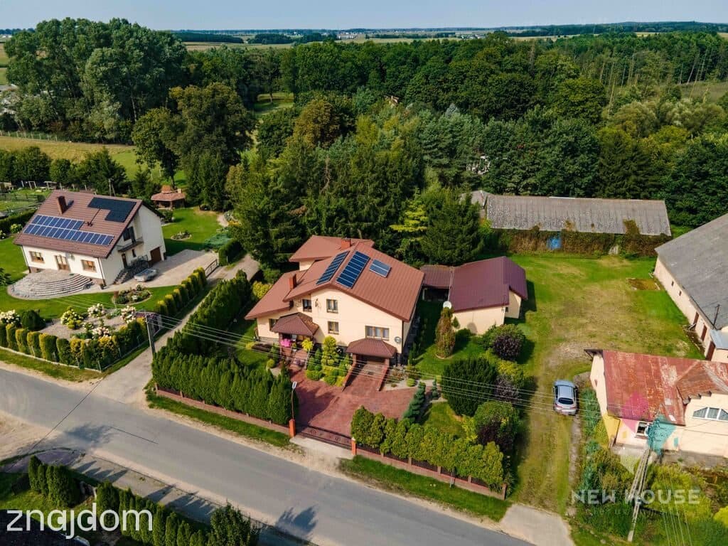 Piękny, funkcjonalny dom jednorodzinny z garażem - zdjęcie 4