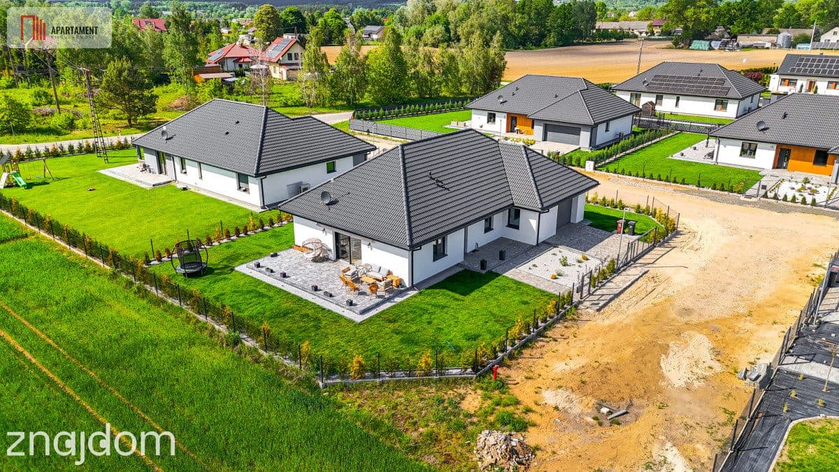 Nowy piękny dom wolnostojący - zdjęcie 19