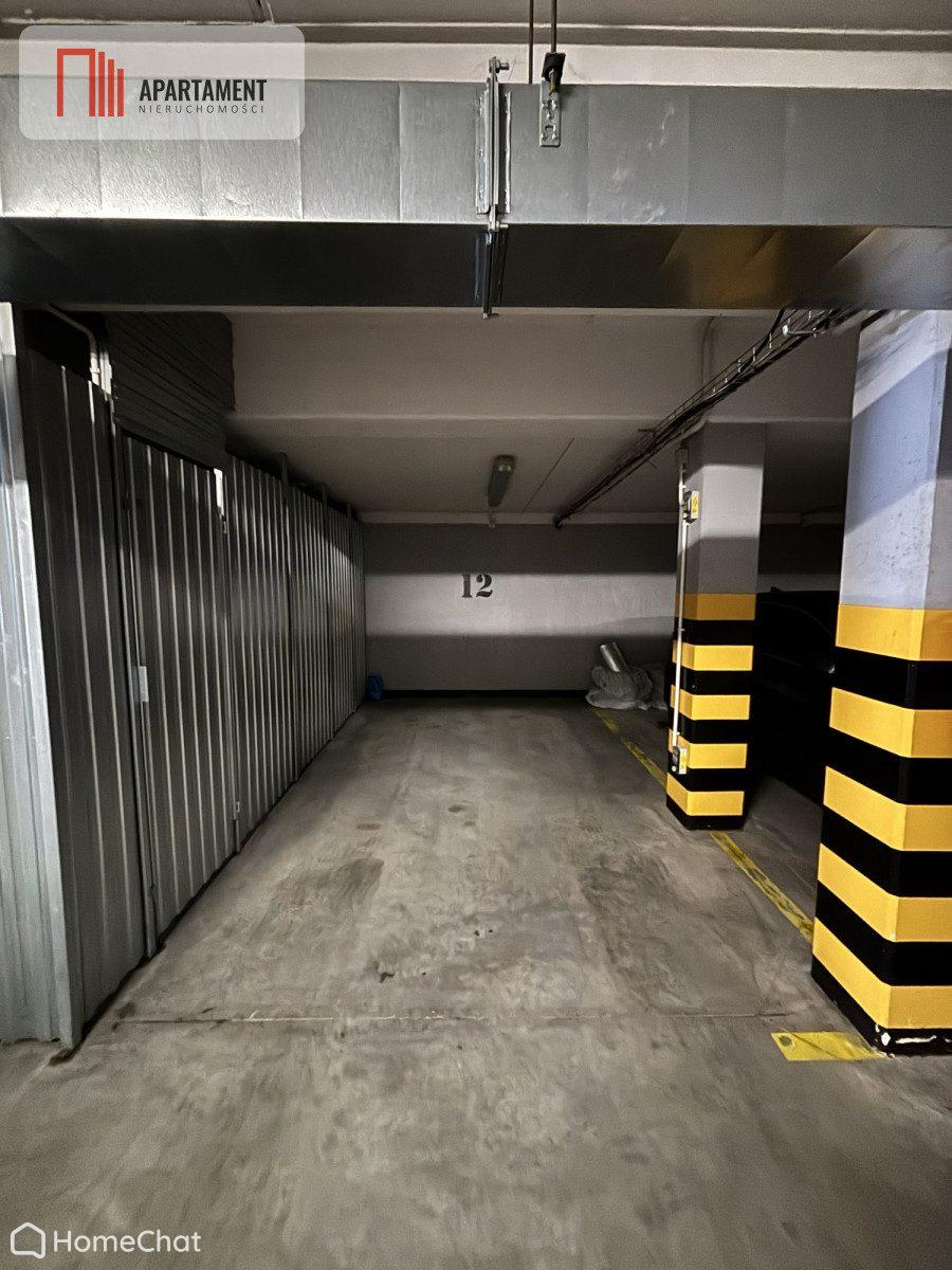 72m2, 3 pokoje, balkon, hala garażowa