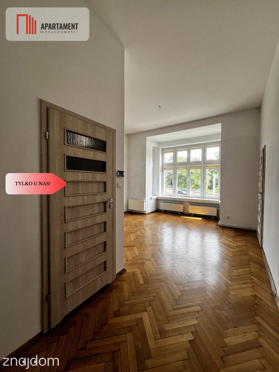 * Ustawna kawalerka 36,7m2 z dużą kuchnią - zdjęcie 5