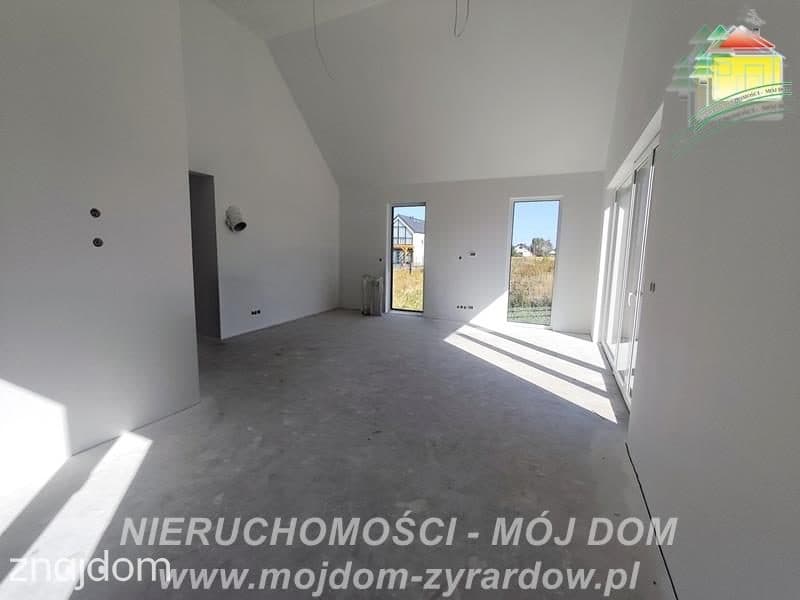 Nieduży, parterowy dom do własnej aranżacji, działka ok. 520 m2. - zdjęcie 2