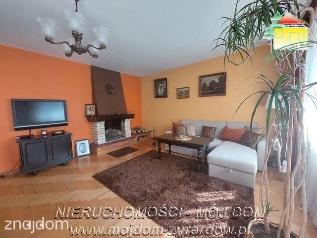 Polecamy dom w doskonałej lokalizacji :) - zdjęcie 5