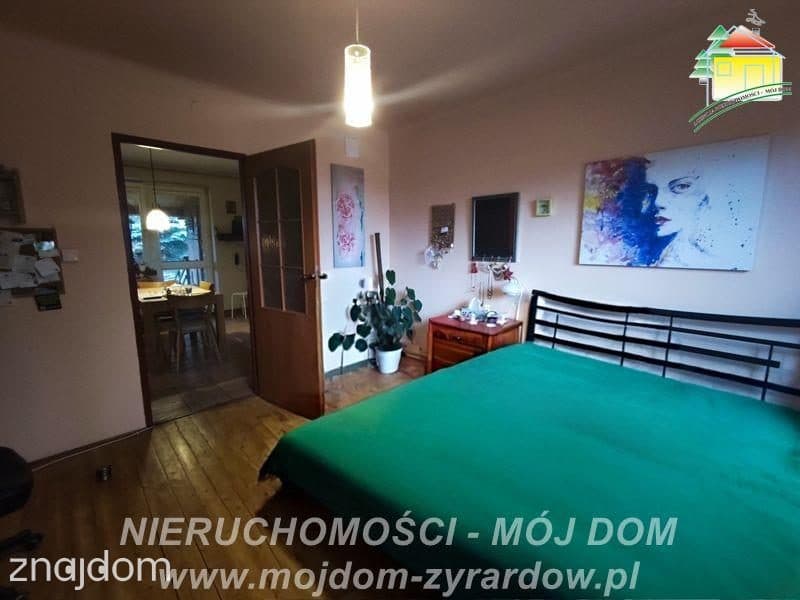 Nieduży dom niedaleko centrum Jaktorowa. - zdjęcie 7